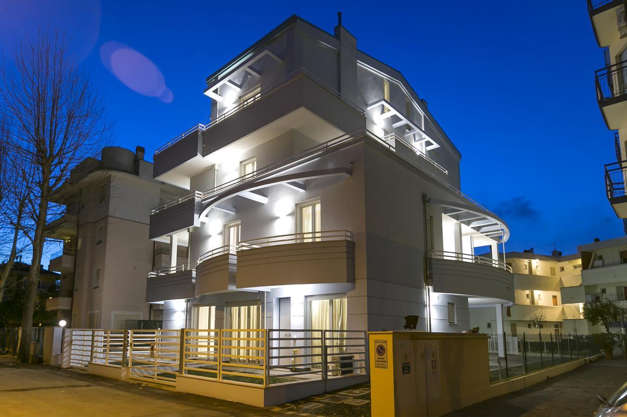 Апарт отель Residenza Riva Azzurra Римини Экстерьер фото